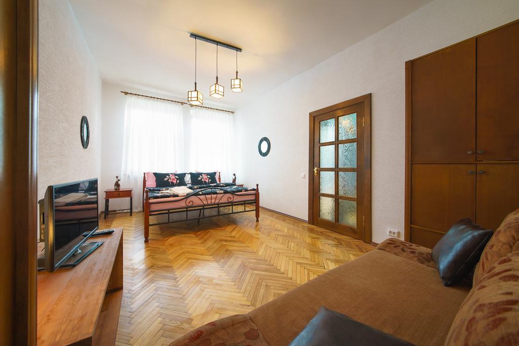 Apartment On Sialianskaja 19 Gomel Esterno foto